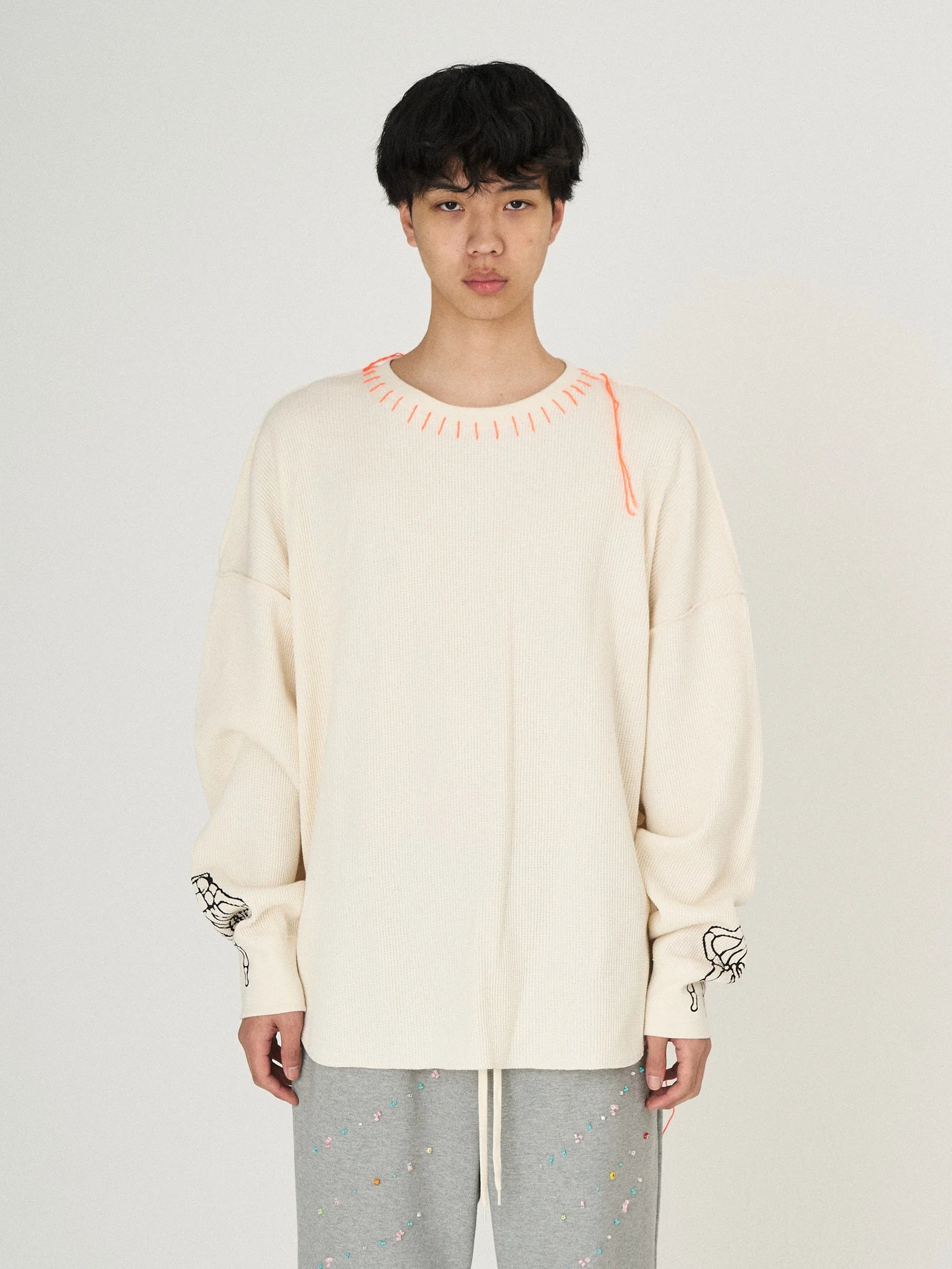 WAFFLE BONE PRINT CUTSEWN｜WHITE – DISCOVERED