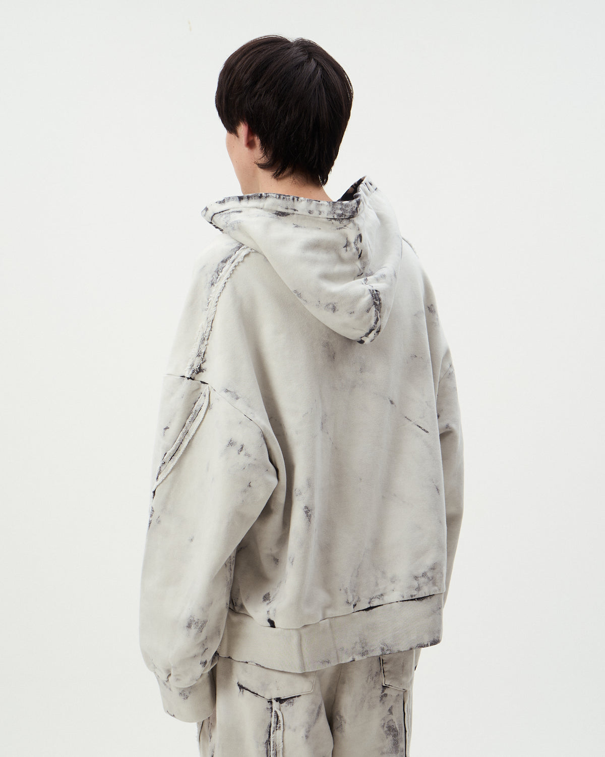 BLEACH PULL HOODIE