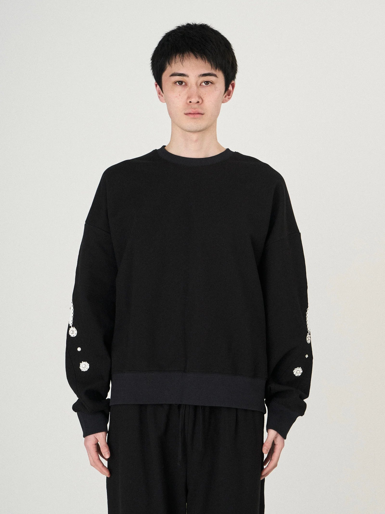 STUD'S PULLOVER｜BLACK