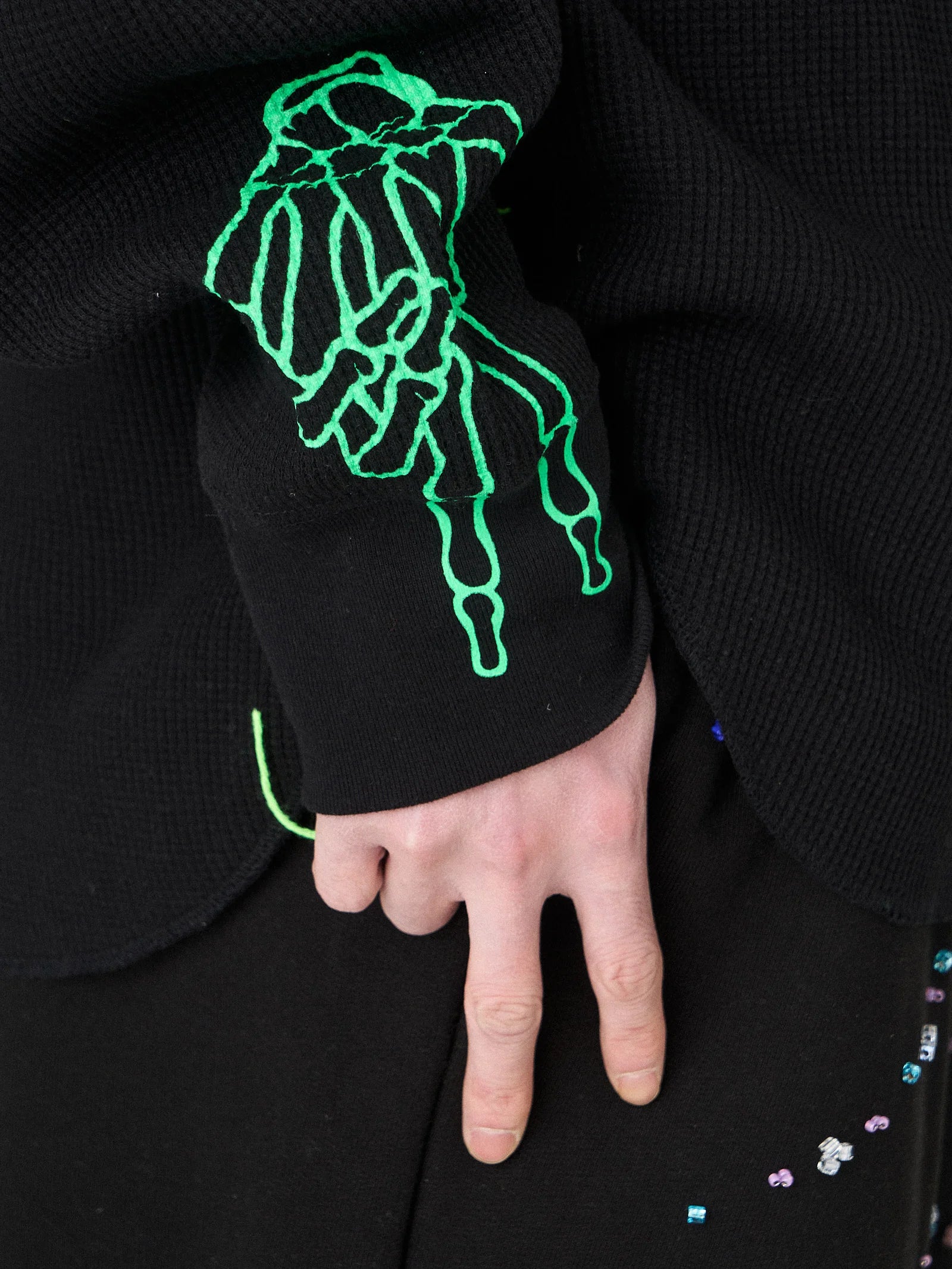 WAFFLE BONE PRINT CUTSEWN｜BLACK-thumbmail-7