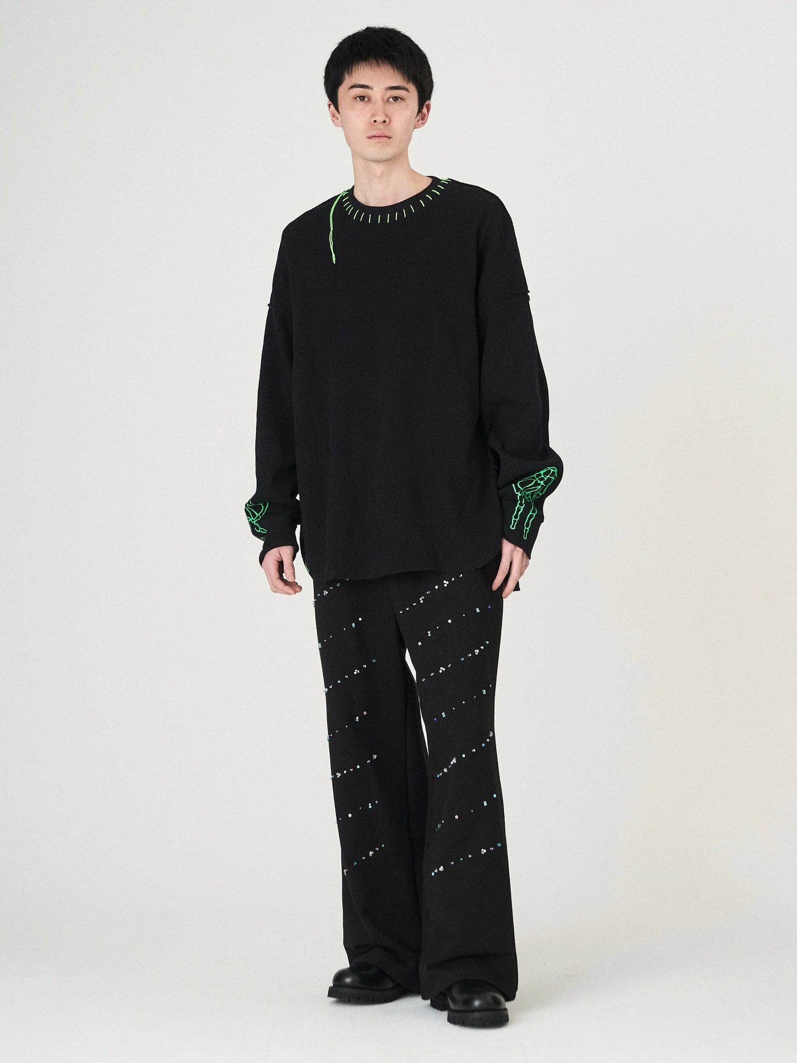 WAFFLE BONE PRINT CUTSEWN｜BLACK-thumbmail-2