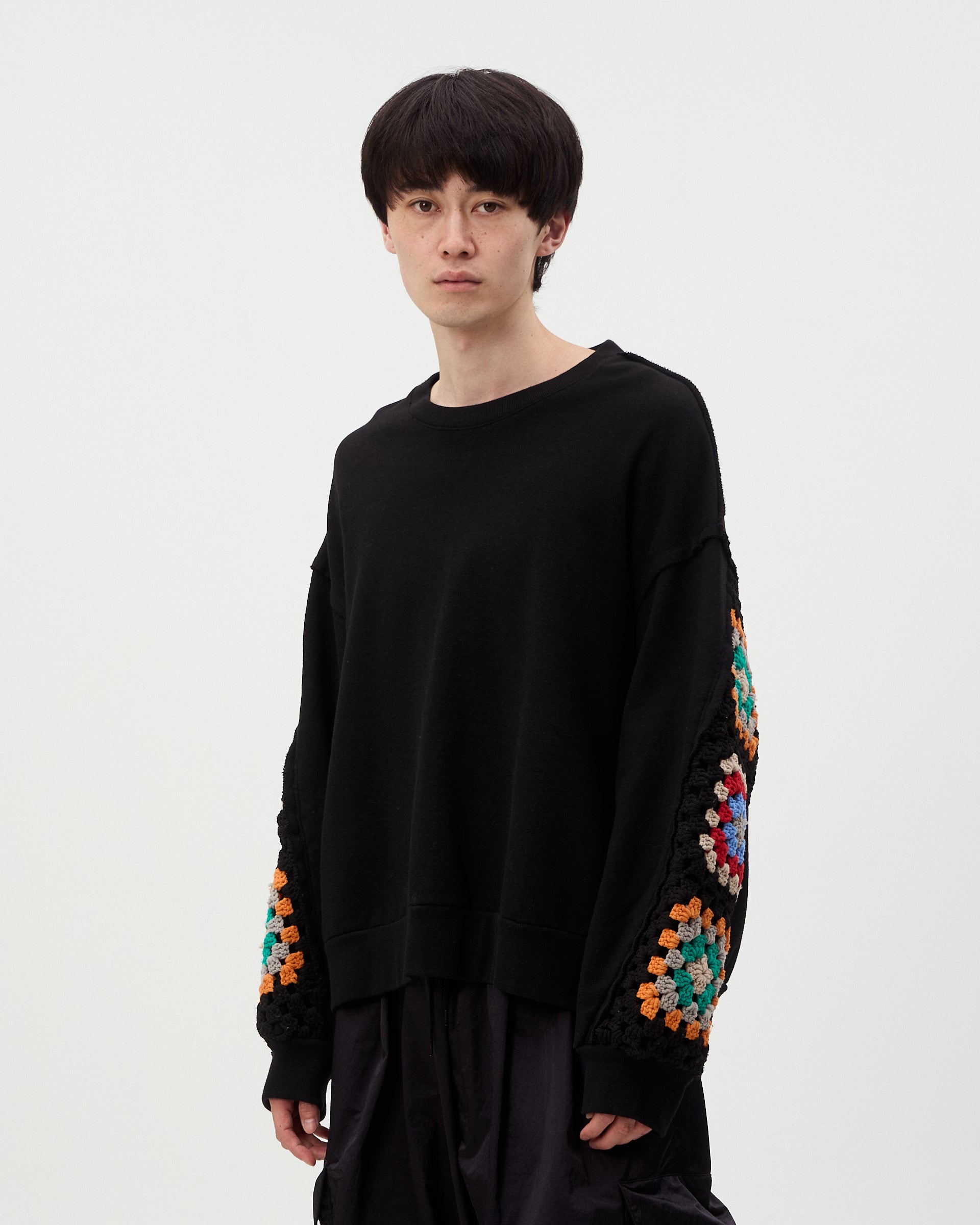 CROCHET SLEEVE SWEAT – DISCOVERED