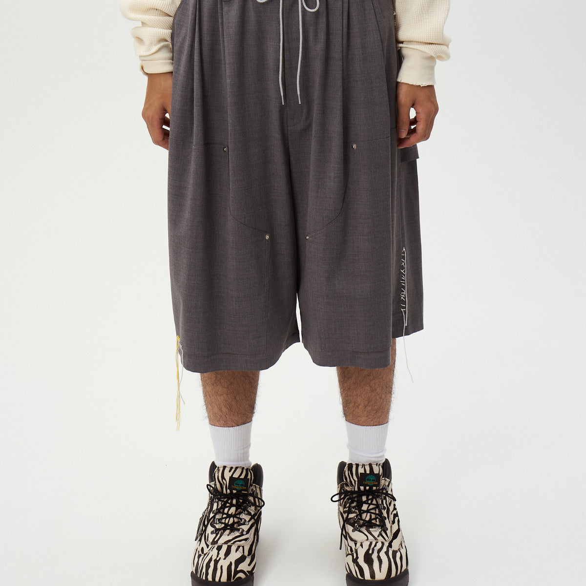 SUMMER WOOL LOOPING WIDE SHORTS– DISCOVERED