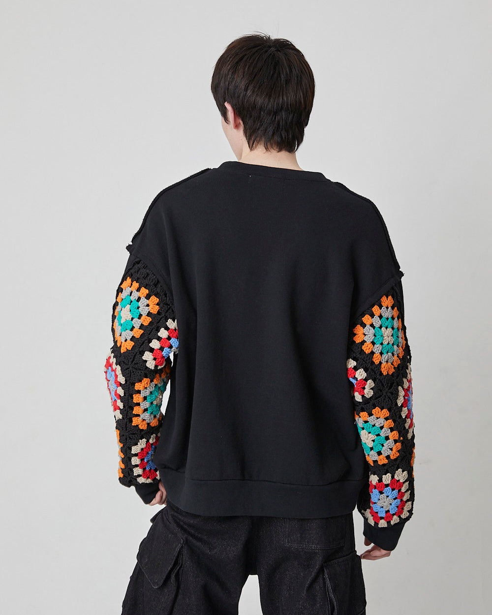 CROCHET SLEEVE SWEAT｜BLACK-thumbmail-4