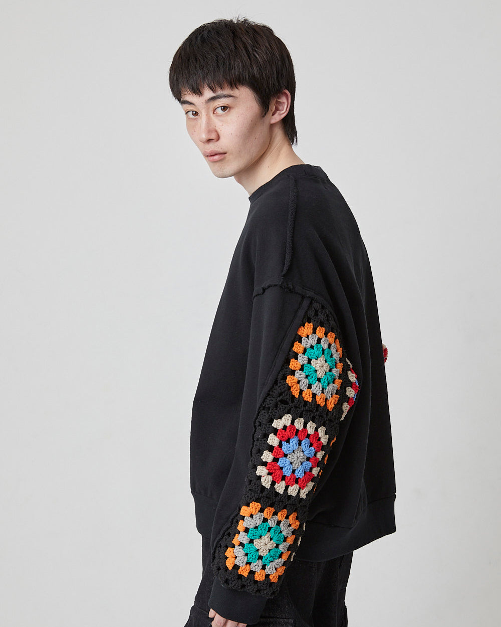 CROCHET SLEEVE SWEAT｜BLACK-thumbmail-3