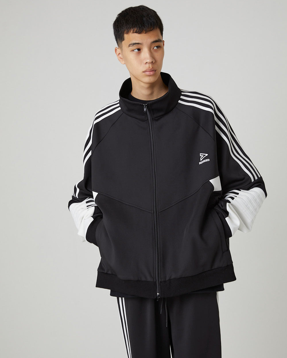 定価4.8万 discovered newsed トラックジャケット