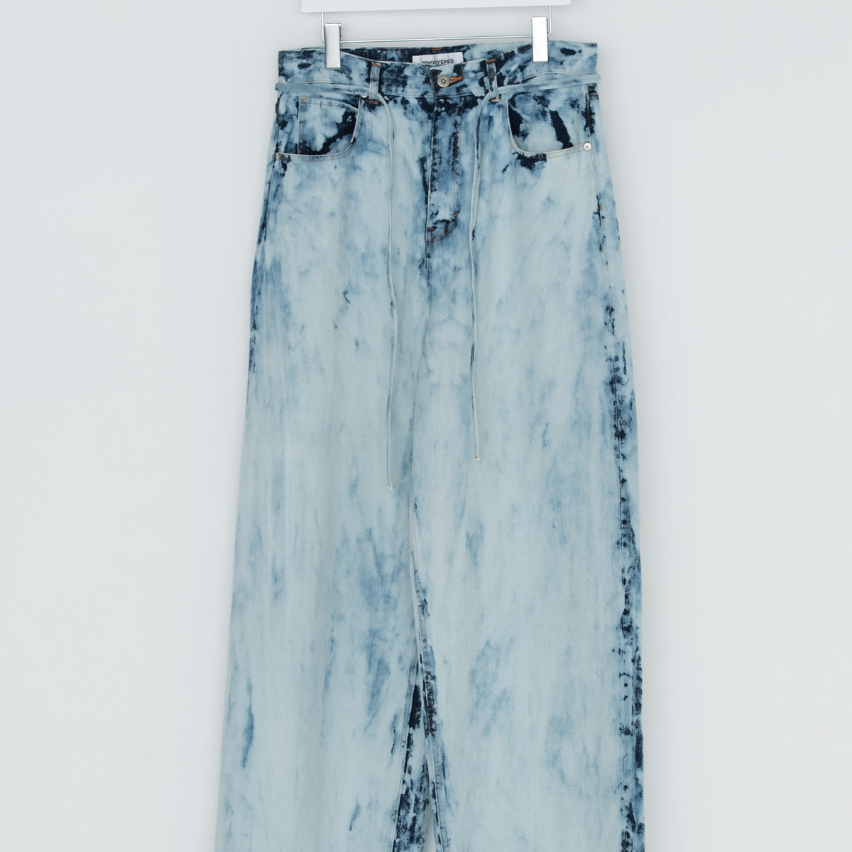 BLEACH DENIM PANTS– DISCOVERED